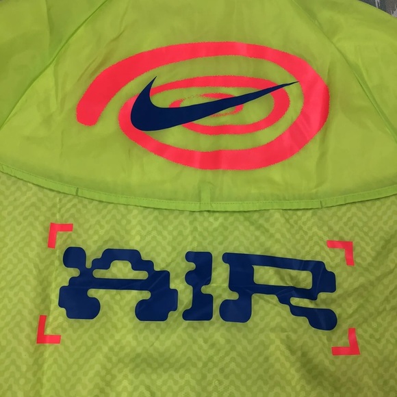 NIKE WINDRUNNER HOODED RUNNING JACKET - Picture 7 of 9